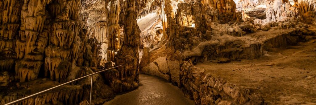 cuevas-del-drach-mallorca.jpg