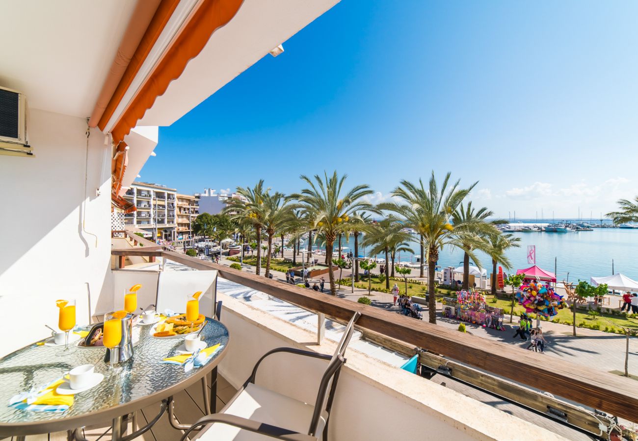 Modernes Apartment am Strand von Puerto Alcudia