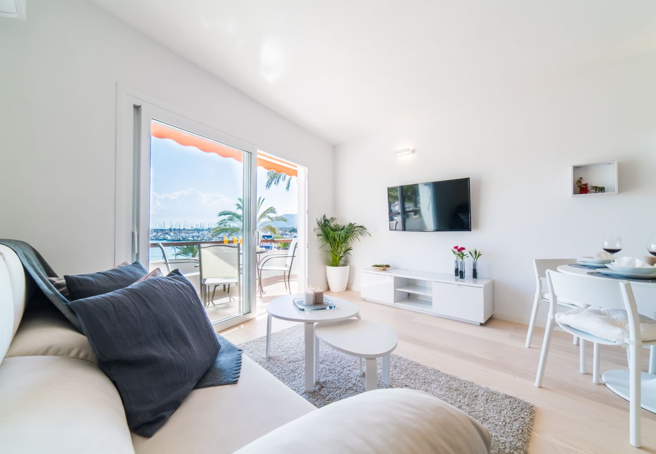 Apartment mit Ausblick im Hafen von Alcudia