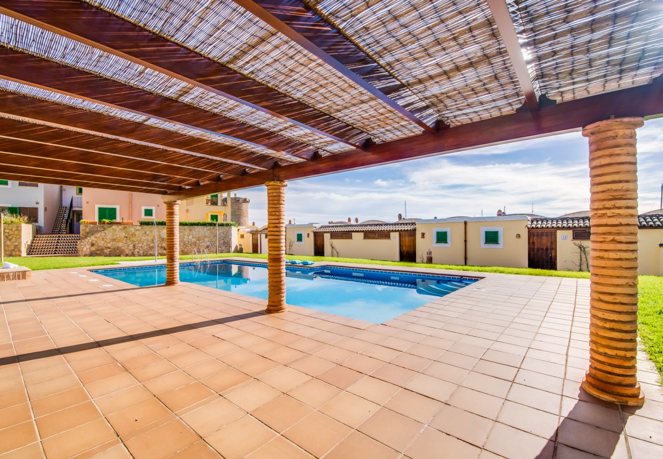 Ferienwohnung in Sa Rapita - Apartment Blau Mari  mit Pool auf Mallorca