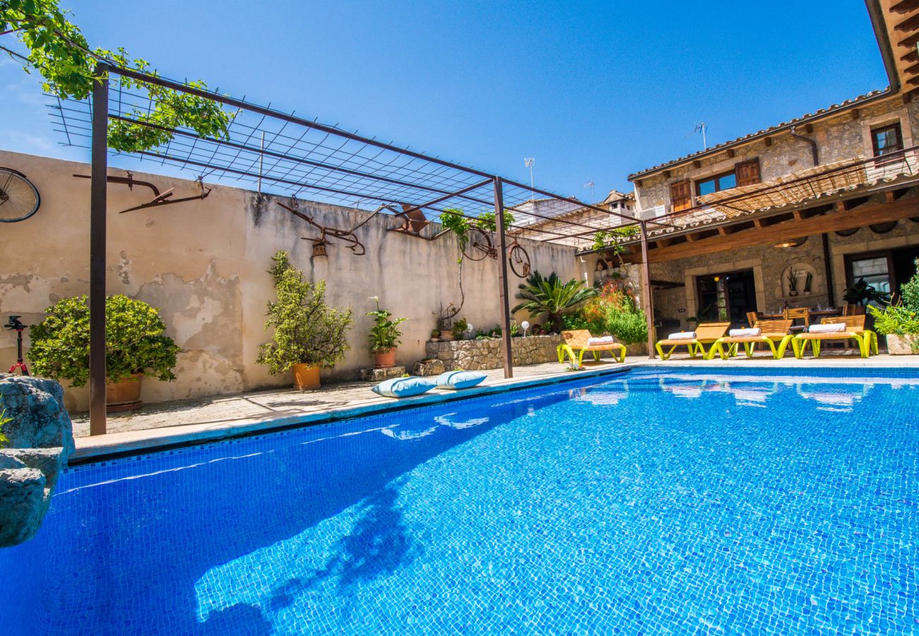 Ferienhaus in Sa Pobla - Rustikales Haus Cal Tio mit Pool auf Mallorca