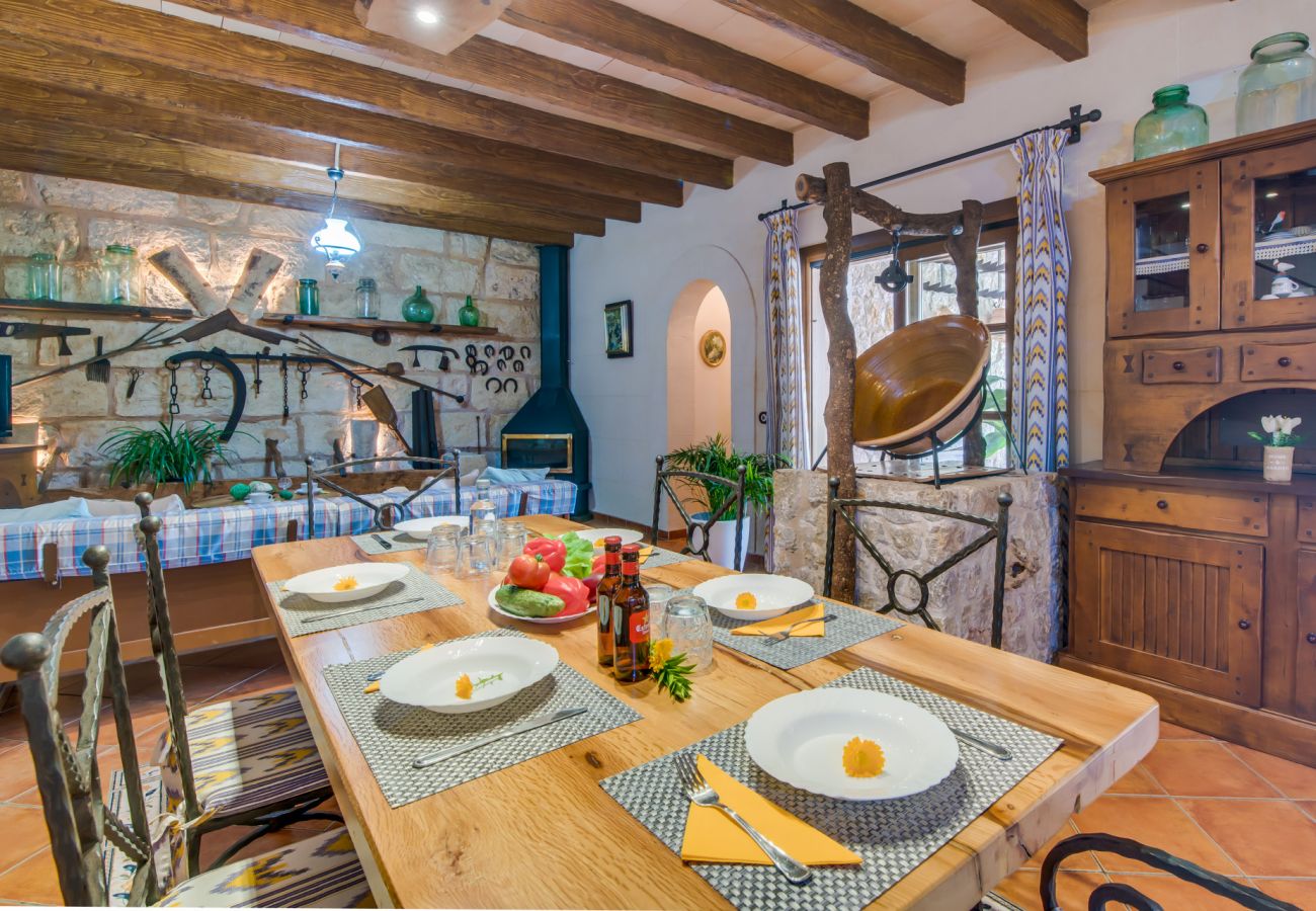 Ferienhaus in Sa Pobla - Rustikales Haus Cal Tio mit Pool auf Mallorca