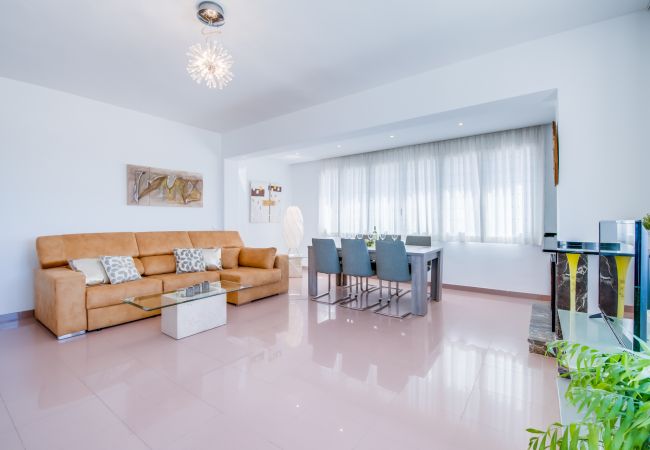 Ferienwohnung in Alcúdia - Apartment Dionis am Strand von Puerto Alcudia Ferienwohnung in Alcúdia - Apartment Dionis am Strand von Puerto Alcudia