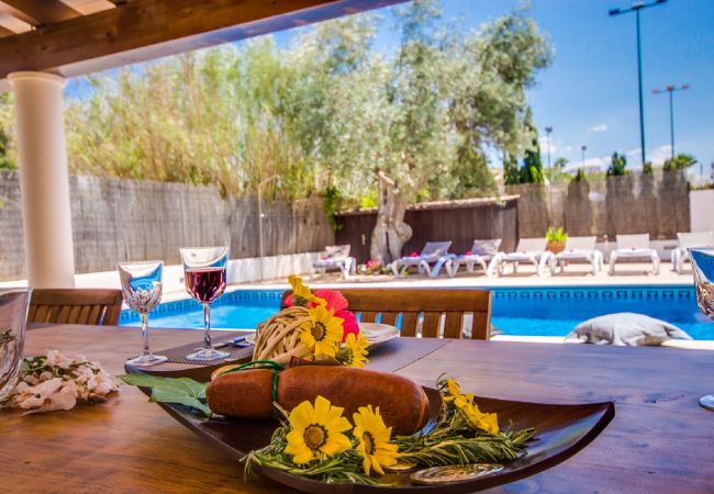 Ferienhaus in Alcúdia - Haus mit Pool Eden Lago in der Nähe des Strandes Ferienhaus in Alcúdia - Haus mit Pool Eden Lago in der Nähe des Strandes
