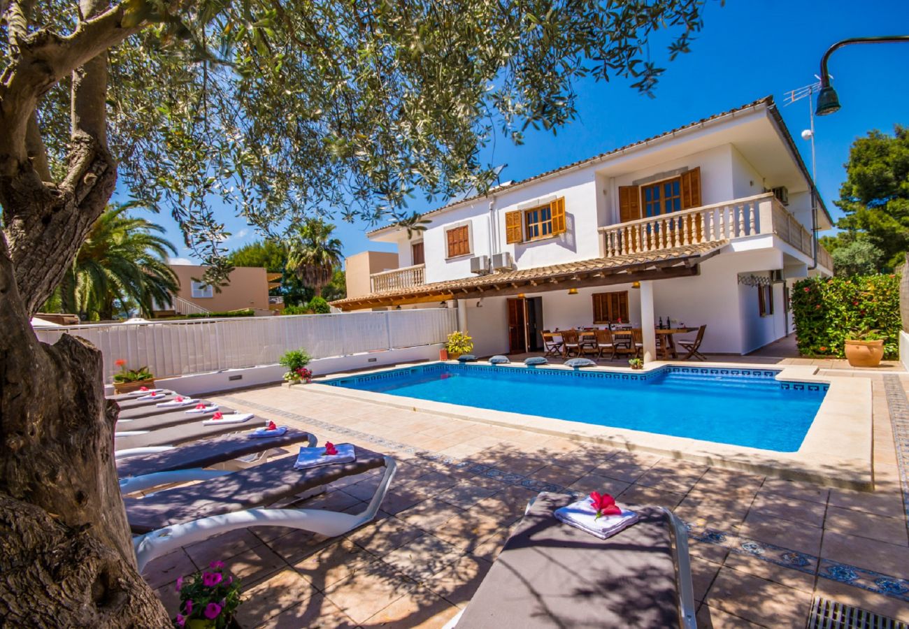 Ferienhaus in Alcudia mit Pool.