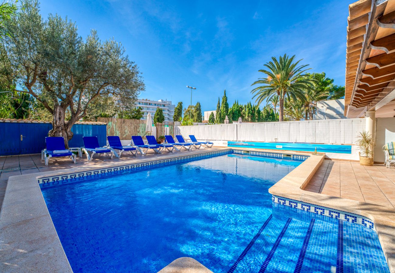 Ferienhaus mit privatem Pool und Klimaanlage auf Mallorca Ferienhaus mit privatem Pool und Klimaanlage auf Mallorca