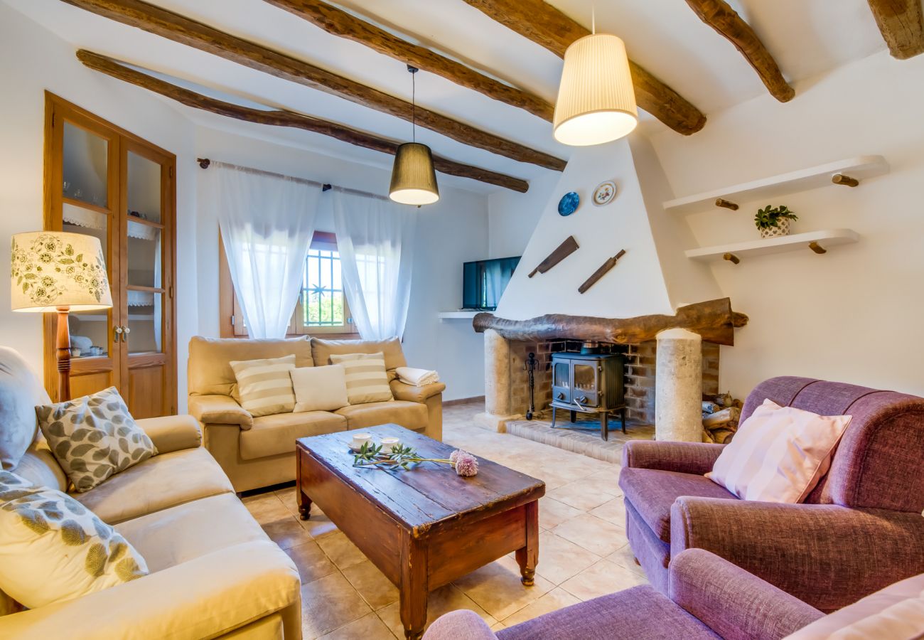 Finca in Muro - ☼ Privat gelegene Finca 8 km vom Strand entfernt