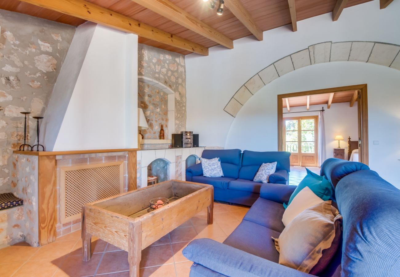 Finca in Muro - ☼ Privat gelegene Finca 8 km vom Strand entfernt