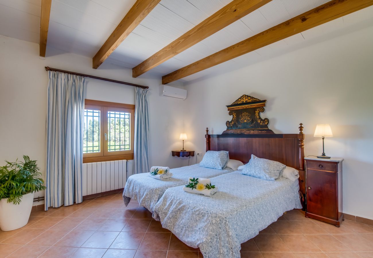 Finca in Muro - ☼ Privat gelegene Finca 8 km vom Strand entfernt