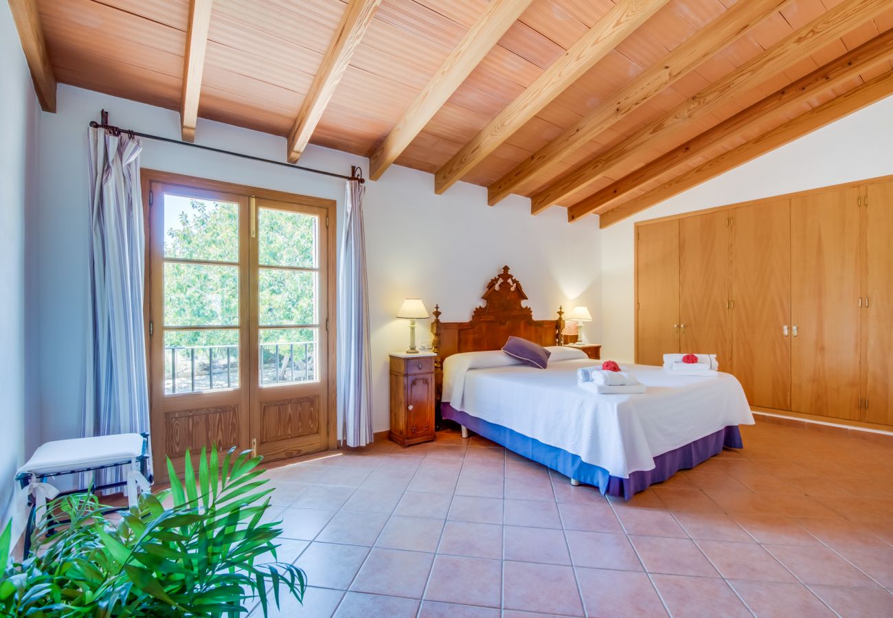 Finca in Muro - ☼ Privat gelegene Finca 8 km vom Strand entfernt