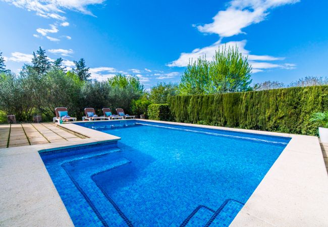 Finca in Selva - Ländliche Finca Can Flauta mit Pool auf Mallorca Finca in Selva - Ländliche Finca Can Flauta mit Pool auf Mallorca