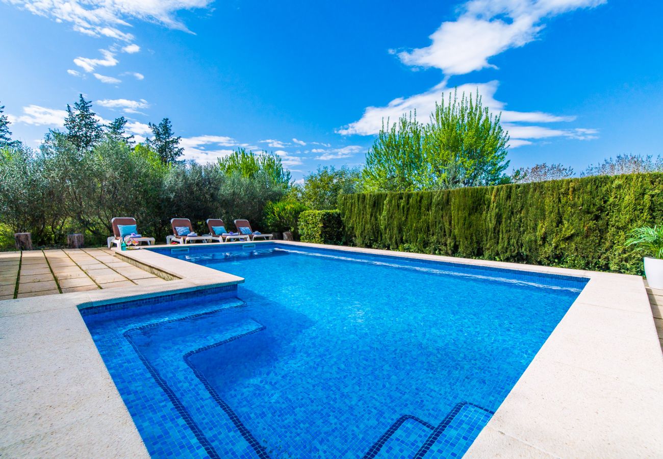 Finca in Selva - Ländliche Finca Can Flauta mit Pool auf Mallorca