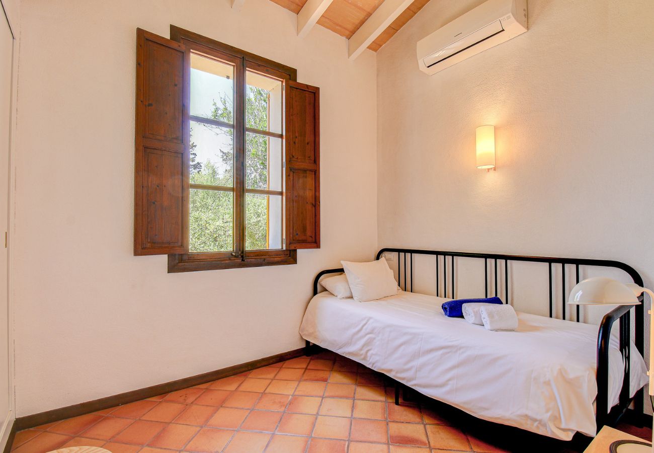 Finca in Selva - Ländliche Finca Can Flauta mit Pool auf Mallorca