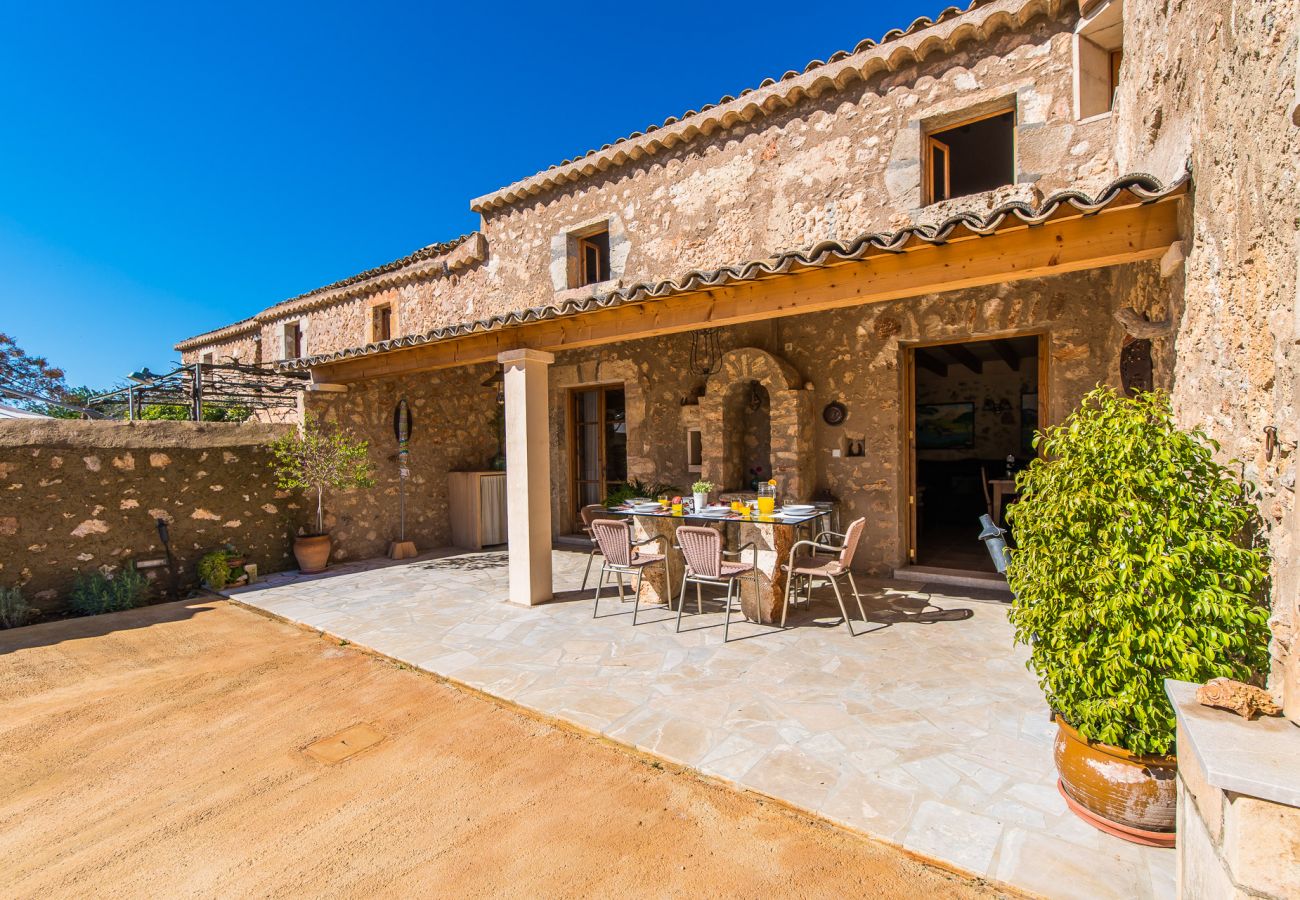 Landfinca für 6 Personen mit Pool auf Mallorca 