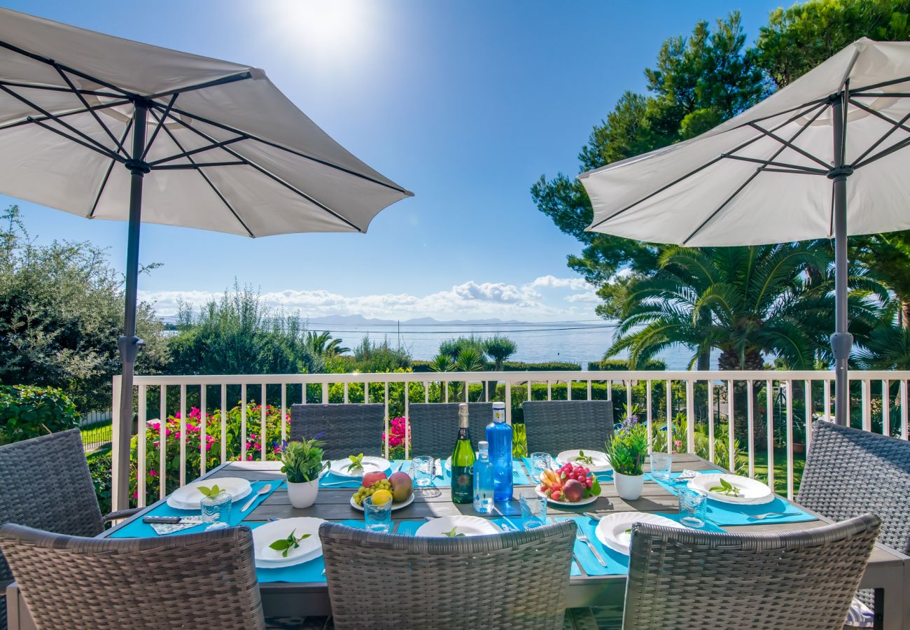  Haus in Meeresnähe mit Ausblick in Alcudia, Strand Alcanada