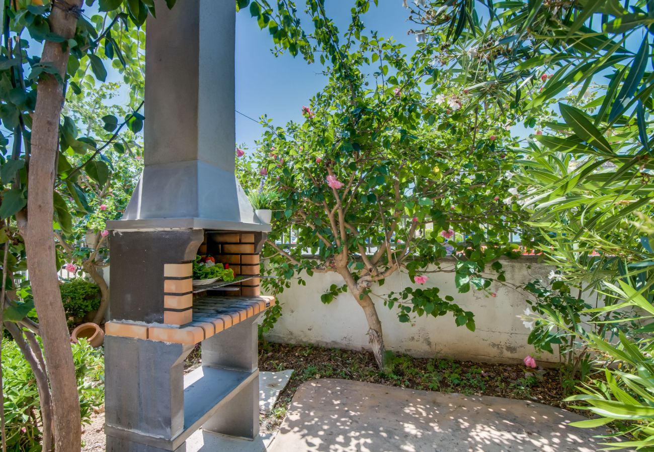 Ferienhaus mit Grill in der Nähe des Strandes von Alcudia 