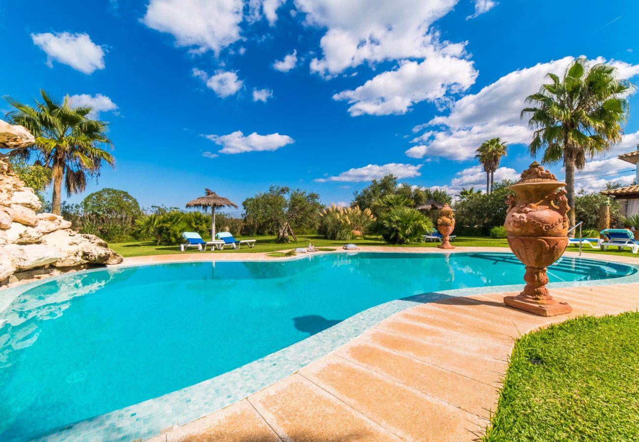 Luxuriöse Finca mit Grill und Pool auf Mallorca 