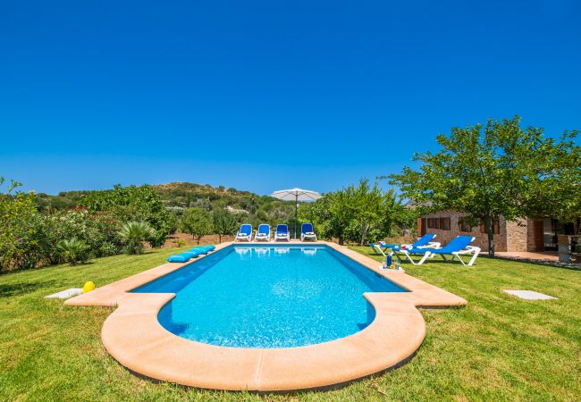 Finca in Capdepera - Ländliche Finca mit grossem Pool Mamici Mallorca Finca in Capdepera - Ländliche Finca mit grossem Pool Mamici Mallorca