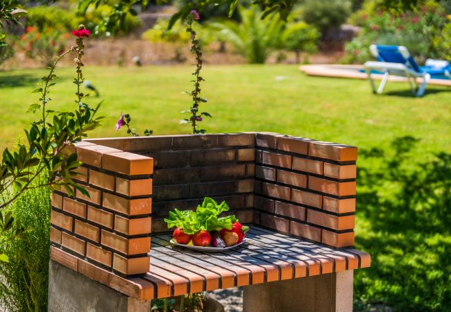 Finca in Capdepera - Ländliche Finca mit grossem Pool Mamici Mallorca Finca in Capdepera - Ländliche Finca mit grossem Pool Mamici Mallorca