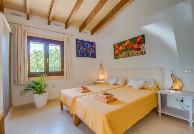 Finca in Capdepera - Ländliche Finca mit grossem Pool Mamici Mallorca Finca in Capdepera - Ländliche Finca mit grossem Pool Mamici Mallorca