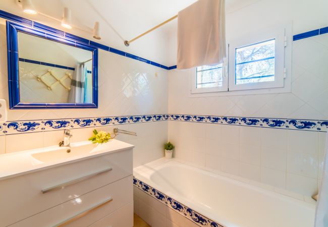 Ferienhaus in Porto Petro - Ländliches Haus auf Mallorca Casa Tenis Meernähe Ferienhaus in Porto Petro - Ländliches Haus auf Mallorca Casa Tenis Meernähe