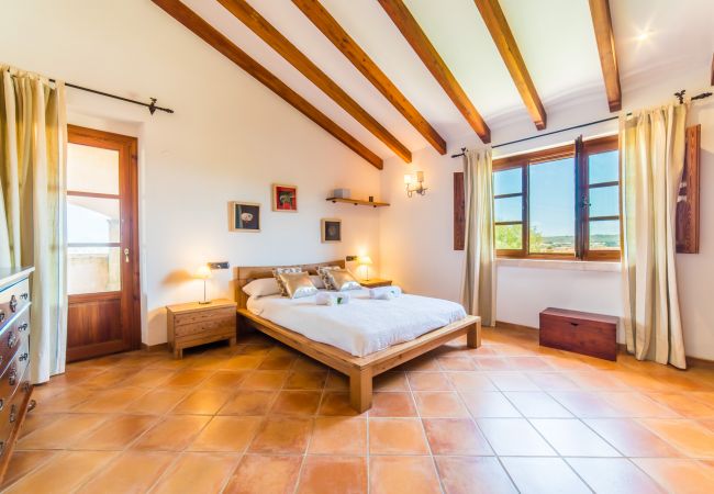 Ferienhaus in Sa Pobla - Rustikale Finca auf Mallorca Can Colis mit Pool