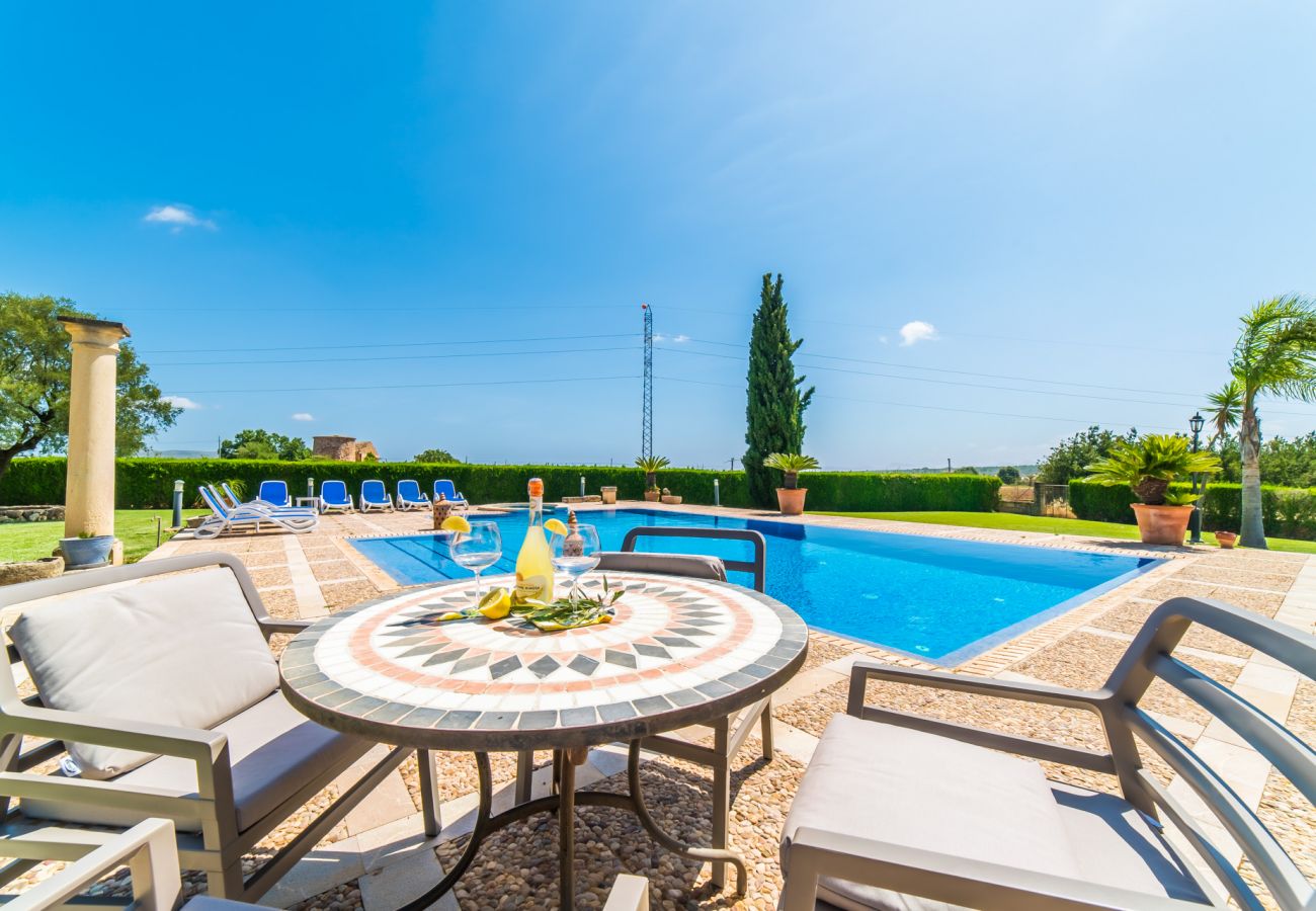 Ferienhaus in Sa Pobla - Rustikale Finca auf Mallorca Can Colis mit Pool