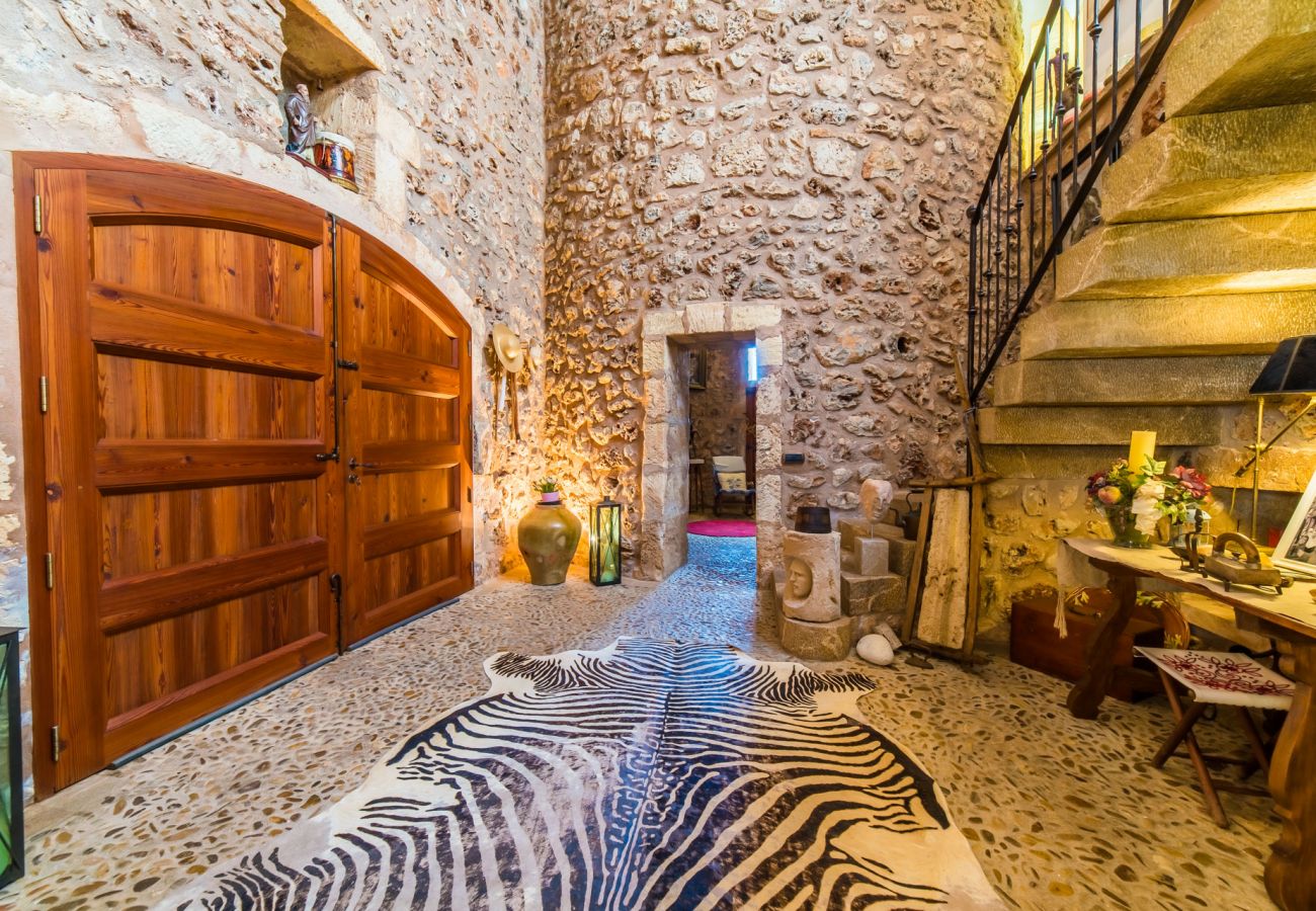 Ferienhaus in Sa Pobla - Rustikale Finca auf Mallorca Can Colis mit Pool