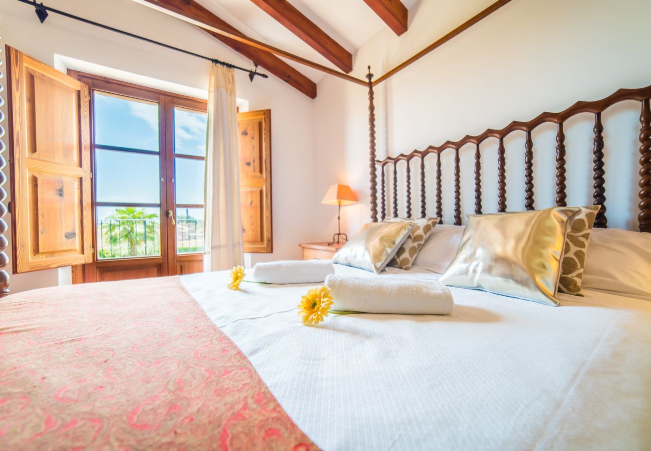 Ferienhaus in Sa Pobla - Rustikale Finca auf Mallorca Can Colis mit Pool