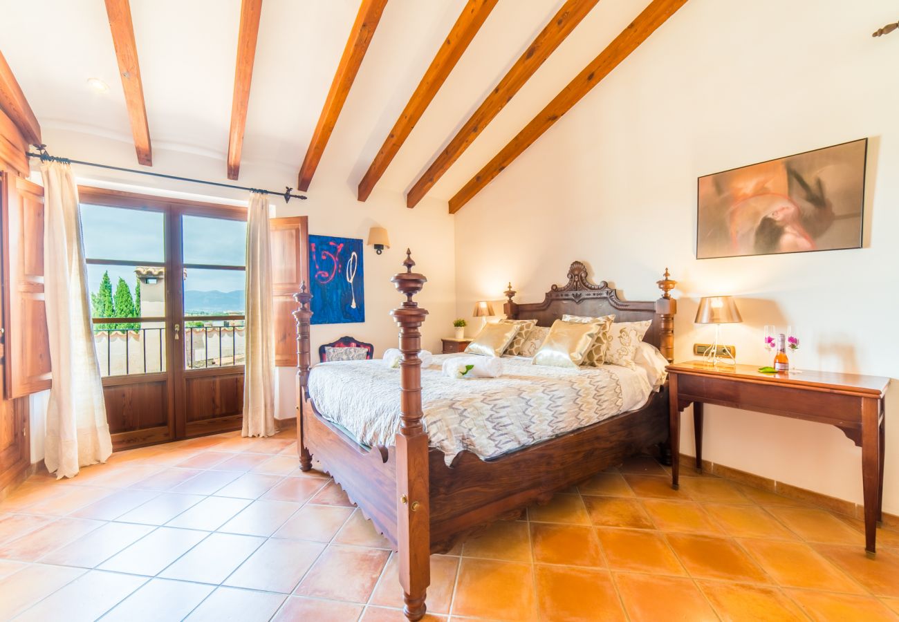 Ferienhaus in Sa Pobla - Rustikale Finca auf Mallorca Can Colis mit Pool