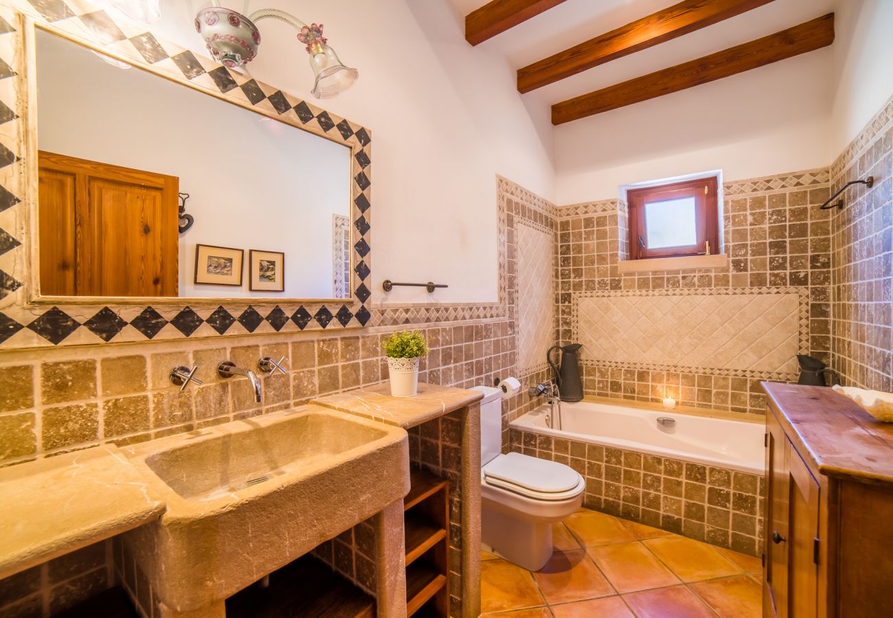 Ferienhaus in Sa Pobla - Rustikale Finca auf Mallorca Can Colis mit Pool