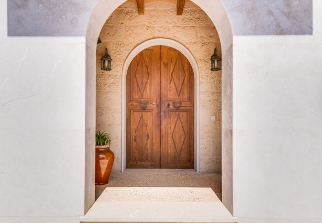 Finca in Selva - Ländliche Finca Cas Mestre mit Pool auf Mallorca Finca in Selva - Ländliche Finca Cas Mestre mit Pool auf Mallorca