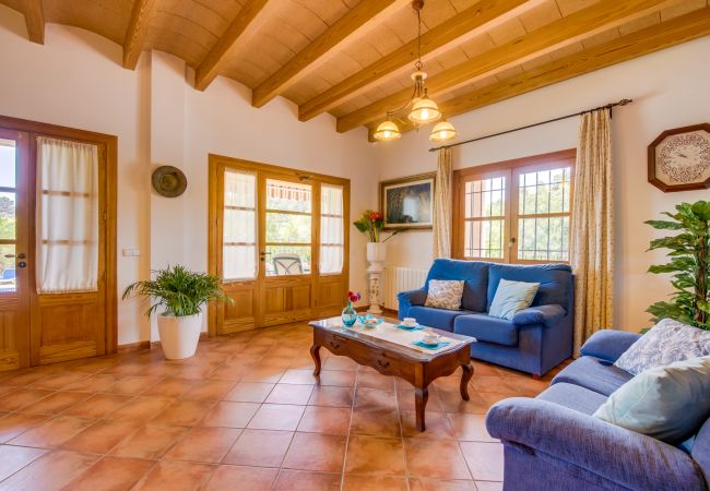 Finca in Selva - Ländliche Finca Cas Mestre mit Pool auf Mallorca Finca in Selva - Ländliche Finca Cas Mestre mit Pool auf Mallorca