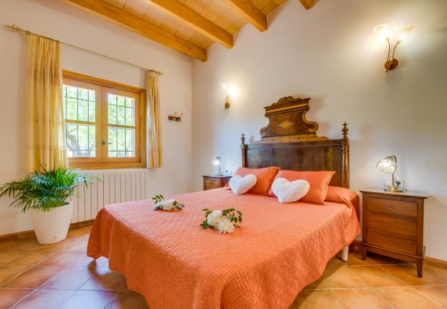 Finca in Selva - Ländliche Finca Cas Mestre mit Pool auf Mallorca Finca in Selva - Ländliche Finca Cas Mestre mit Pool auf Mallorca