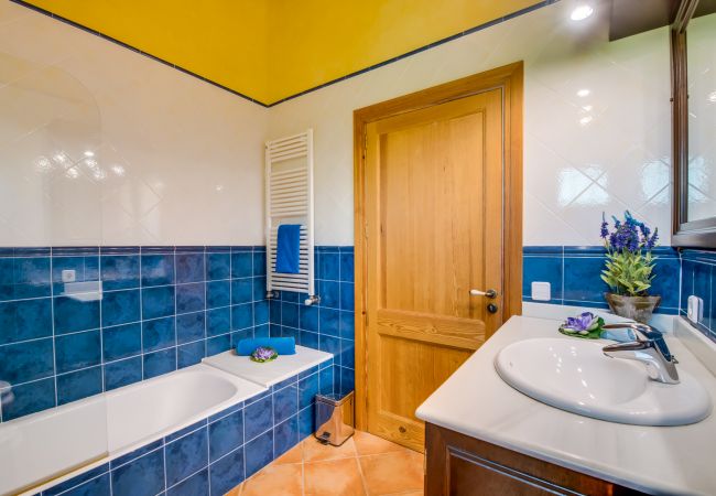 Finca in Selva - Ländliche Finca Cas Mestre mit Pool auf Mallorca Finca in Selva - Ländliche Finca Cas Mestre mit Pool auf Mallorca