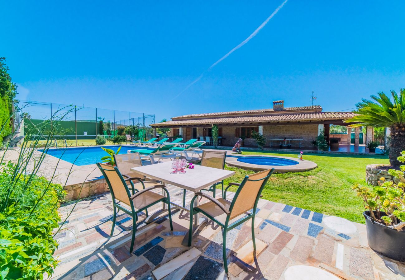 Ferienhaus in Pollensa mit Pool in Strandnähe