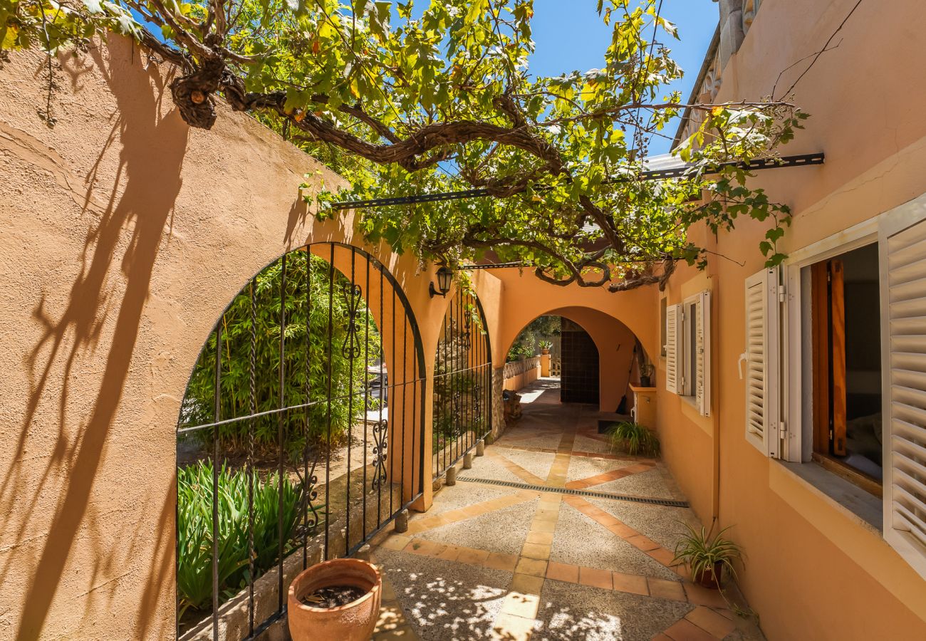 Ferienhaus in Alcudia - Finca Toni Alcudia in der N&auml;he vom Strand mit Pool