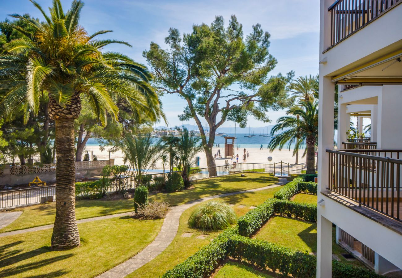 Ferienwohnung in Alcudia - Wohnung am Strand in Alcudia Playasol mit Garten.