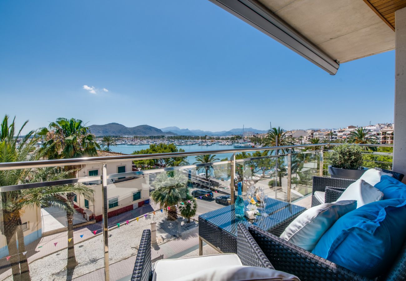 Stilvolle Wohnung in Puerto Alcudia mit Meerblick