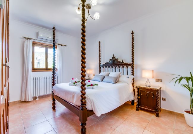 Finca in Selva - Finca Puig den Guardiola mit Bergblick Finca in Selva - Finca Puig den Guardiola mit Bergblick