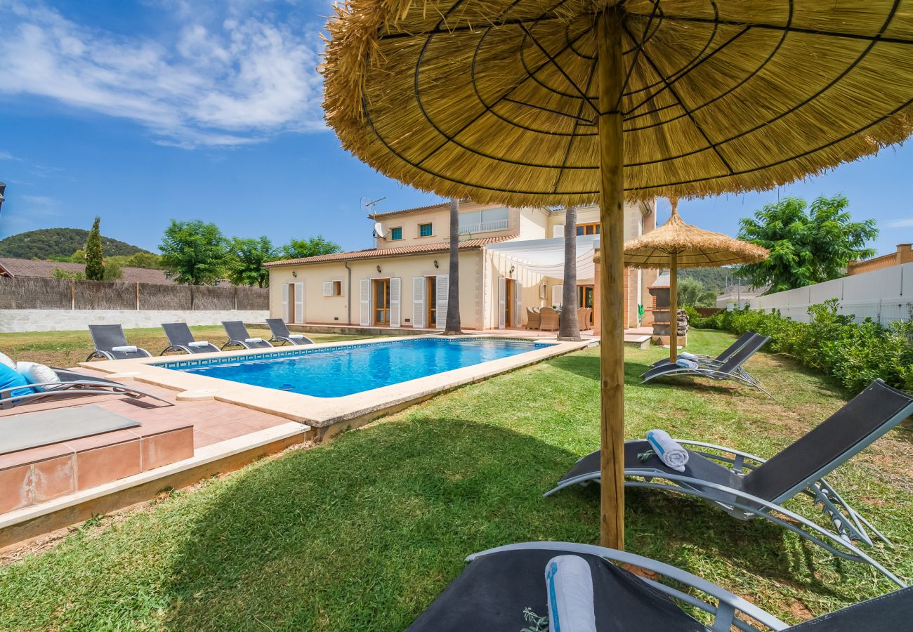 Ferienhaus in Crestatx - Villa mit Grill Romana mit Pool auf Mallorca