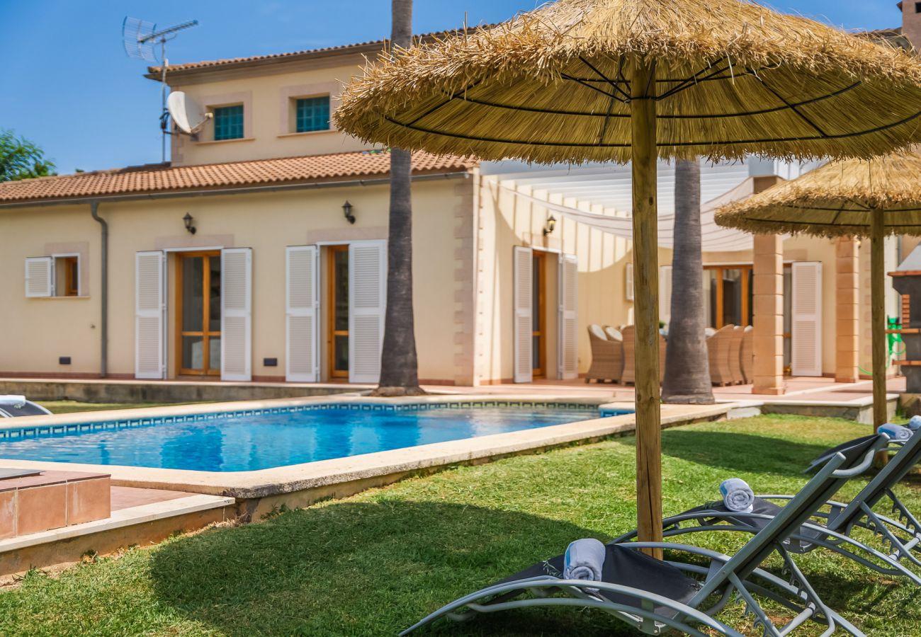 Ferienhaus in Crestatx - Villa mit Grill Romana mit Pool auf Mallorca