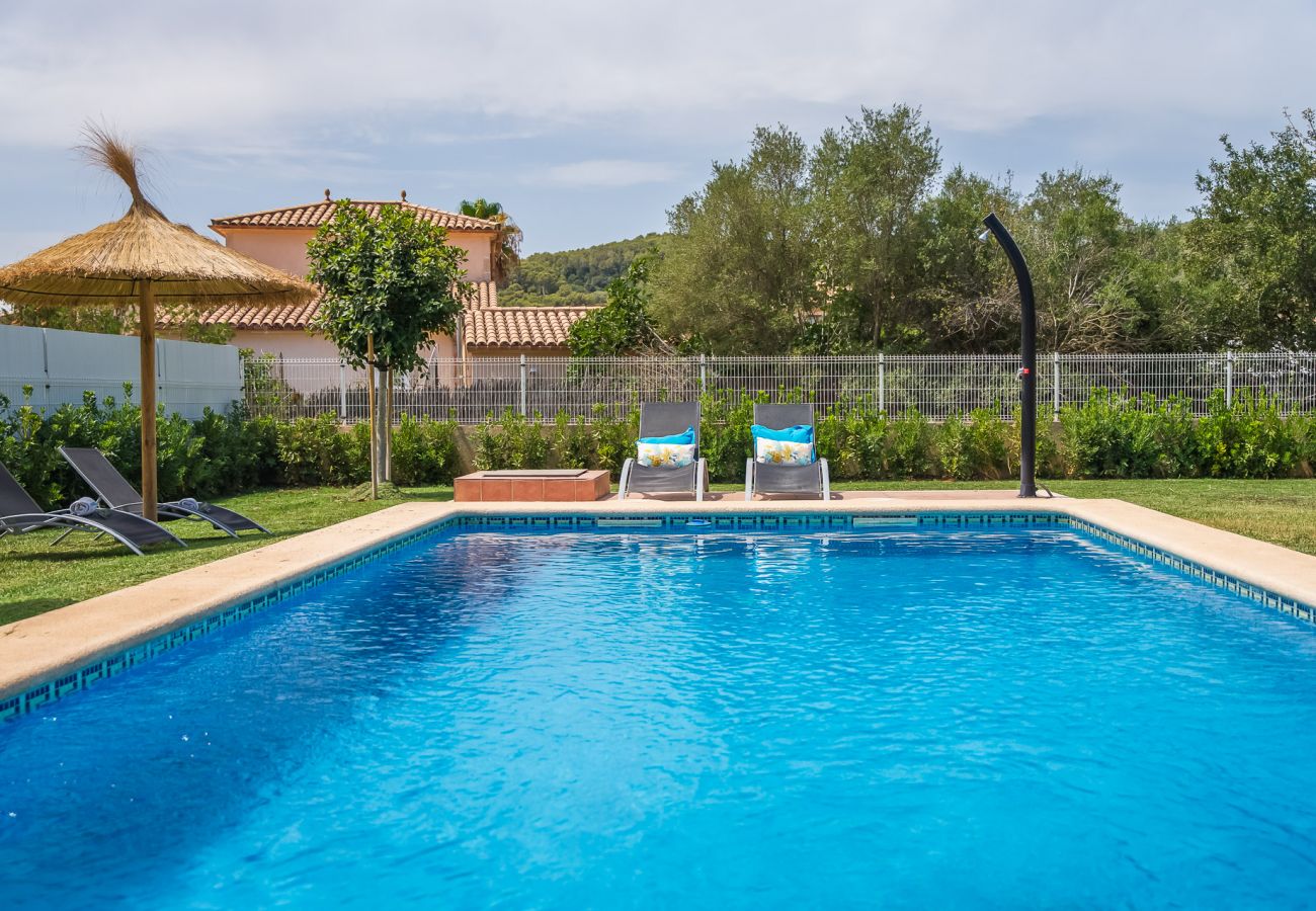 Ferienhaus in Crestatx - Villa mit Grill Romana mit Pool auf Mallorca