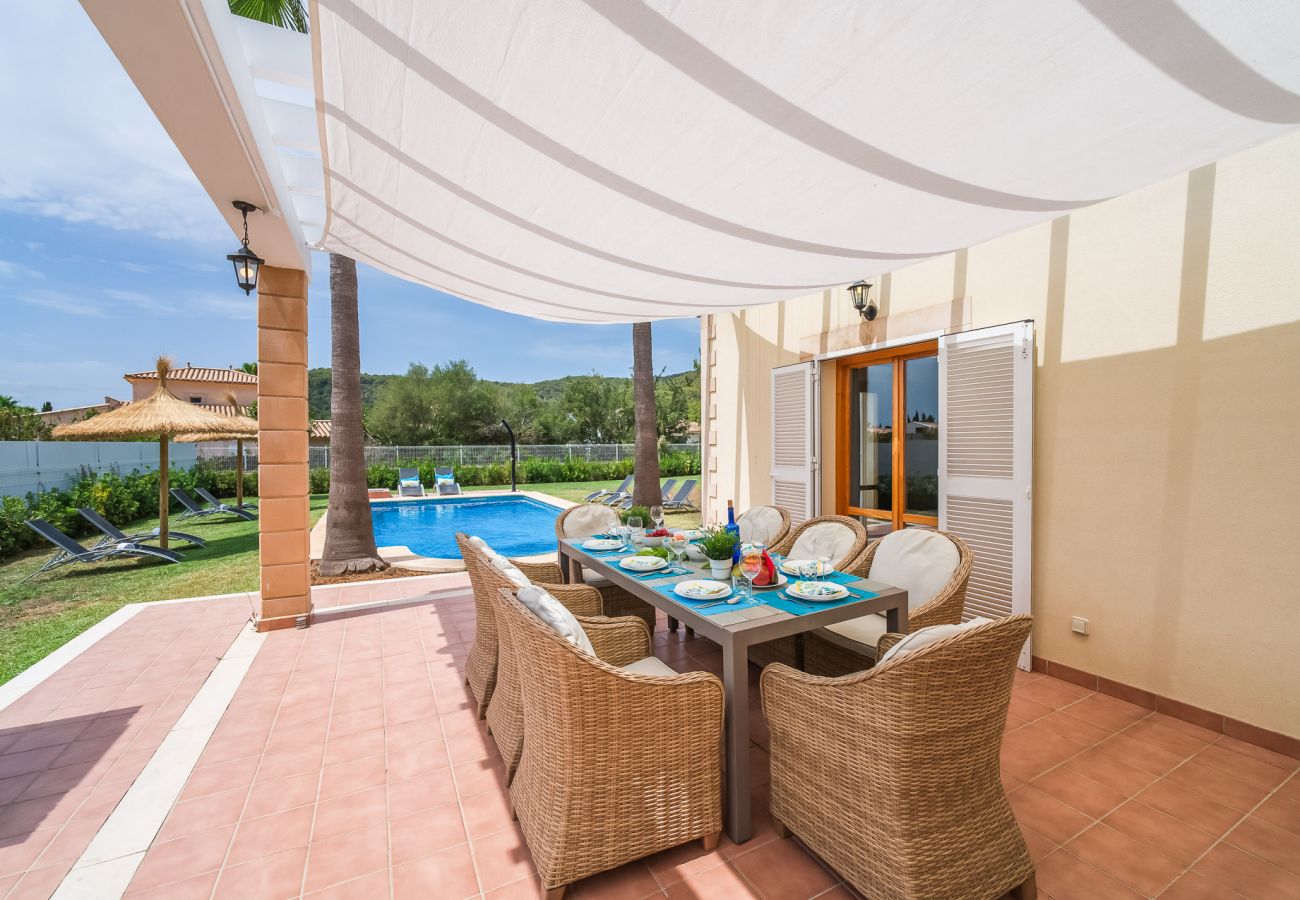 Ferienhaus in Crestatx - Villa mit Grill Romana mit Pool auf Mallorca