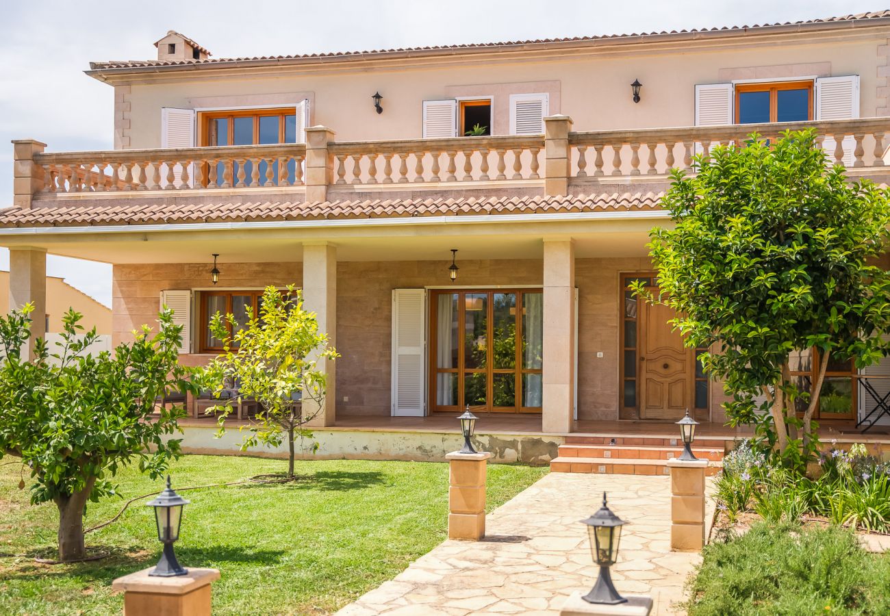 Ferienhaus in Crestatx - Villa mit Grill Romana mit Pool auf Mallorca