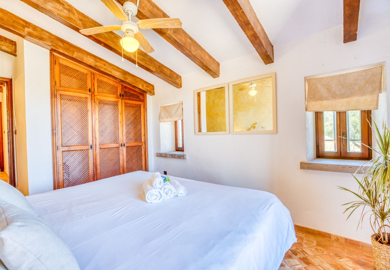 Finca in Buger - Mallorquinische Finca Ses Planes mit Pool