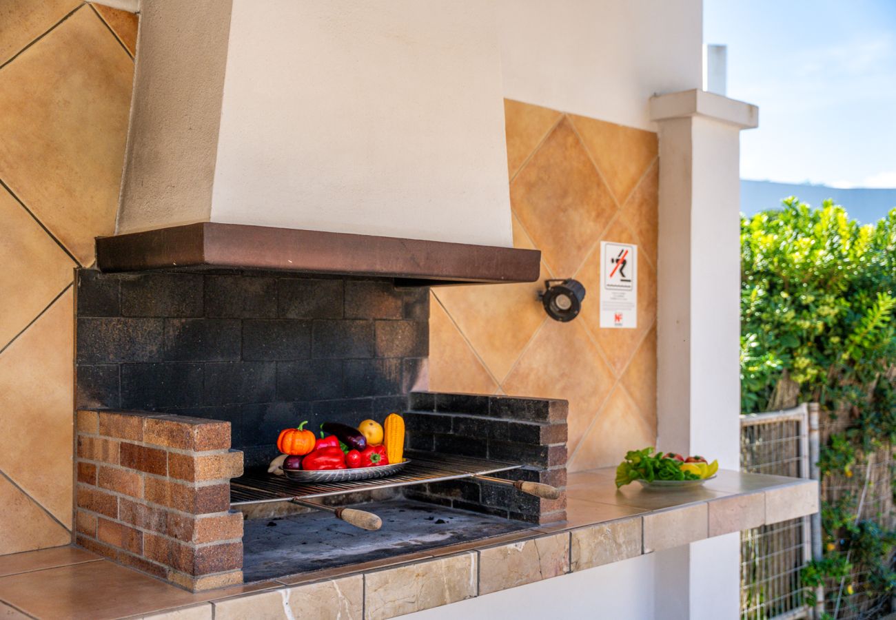 Moderne Finca mit Pool und Grill auf Mallorca Moderne Finca mit Pool und Grill auf Mallorca