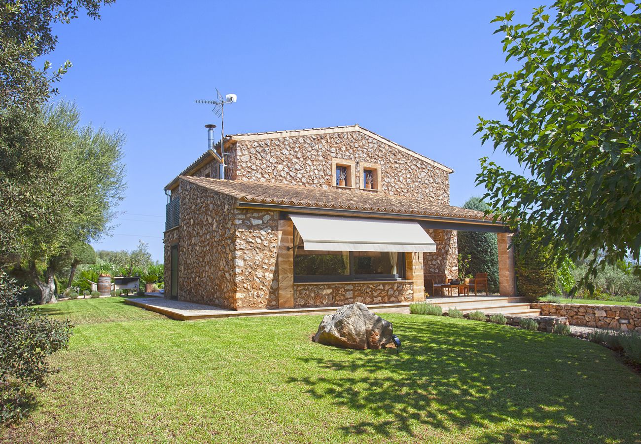 Finca in Llubi - Moderne Finca in Natur Son Rusinyol Pool Mallorca