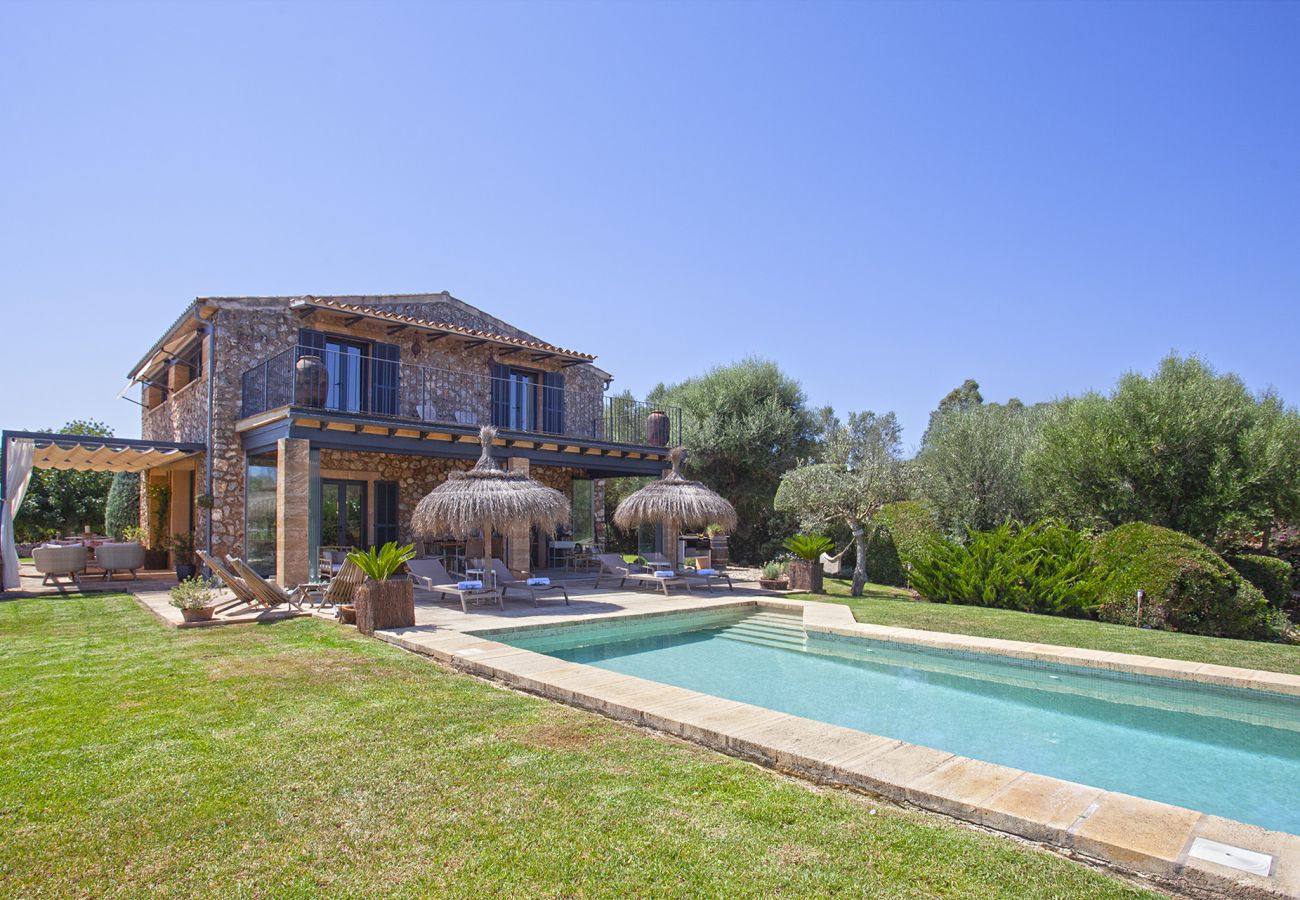 Finca in Llubi - Moderne Finca in Natur Son Rusinyol Pool Mallorca