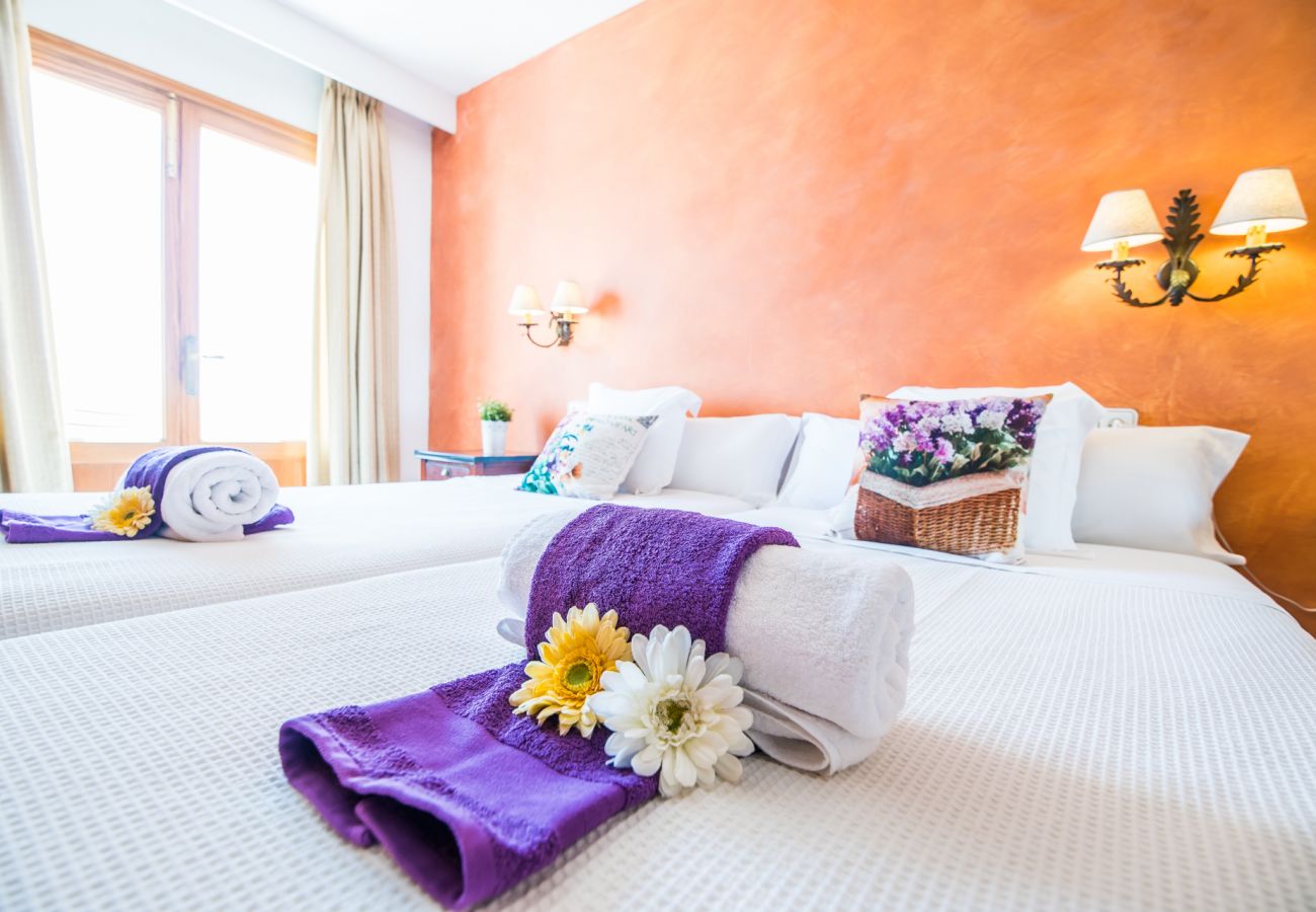 Ferienhaus in Alcanada - Haus in Meernähe Veuremar in Alcudia mit Pool